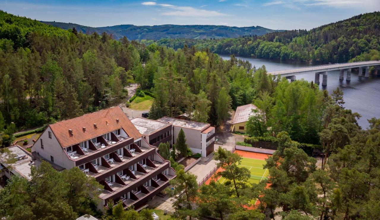 Hotel Hladina Nebrich Exterior foto